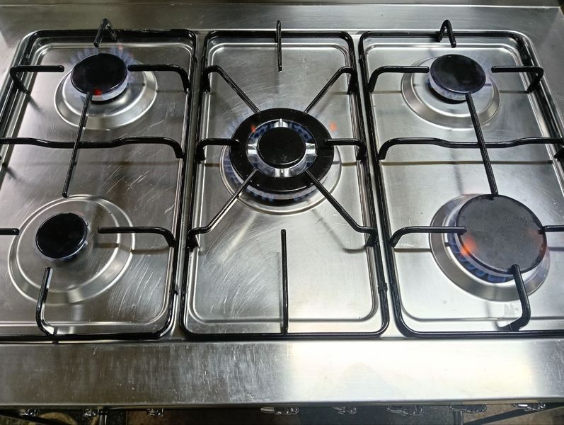Газова плита Indesit 5 конфорок 2009 фото