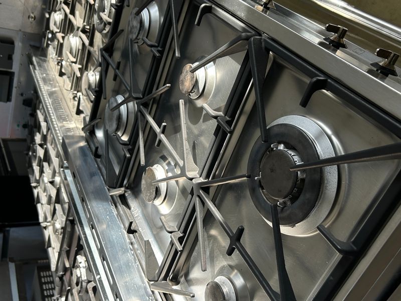 Газовая плита Smeg 6 конфорок б/у 2156 фото
